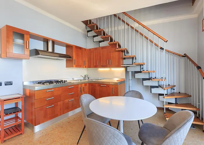 Hotel Italia 3 - By Impero House Rent Stresa